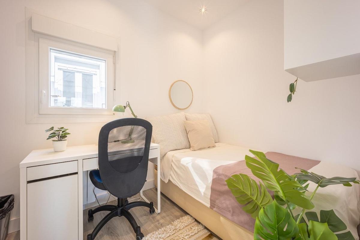 Ferienwohnung Apartamento Con Vistas En Lavapies Madrid Exterior foto