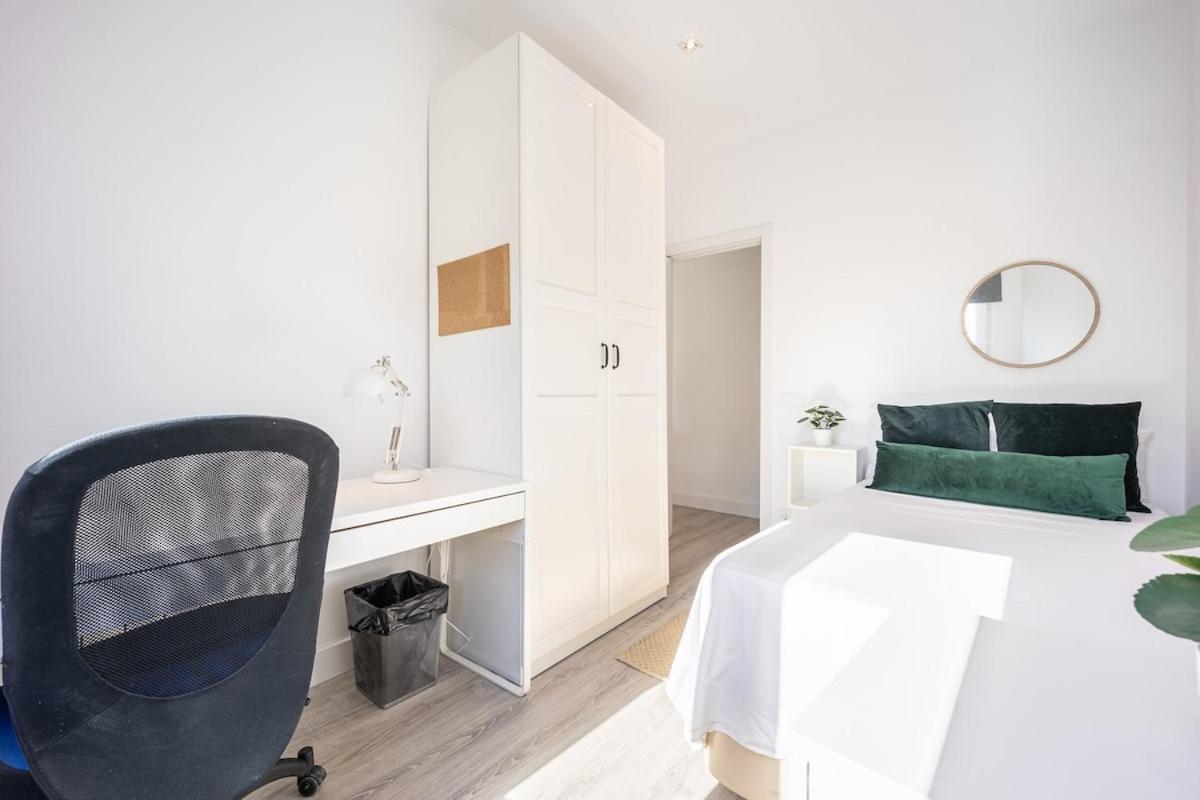 Ferienwohnung Apartamento Con Vistas En Lavapies Madrid Exterior foto